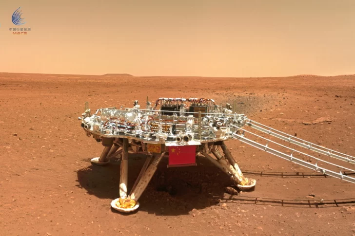 China pone su bandera en Marte y publica las primeras imágenes de su misión Tianwen-1