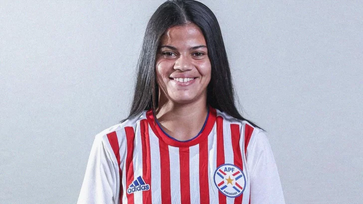 La mejor jugadora de un partido de fútbol femenino recibió de premio un juego de ollas y las redes estallaron