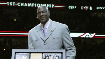 Subastan unos calzoncillos “muy usados” de Michael Jordan, a partir de 500 dólares