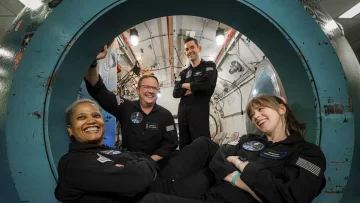 SpaceX lanza al espacio la primera misión con una tripulación totalmente civil SpaceX lanza al espacio la primera misión con una tripulación totalmente civil