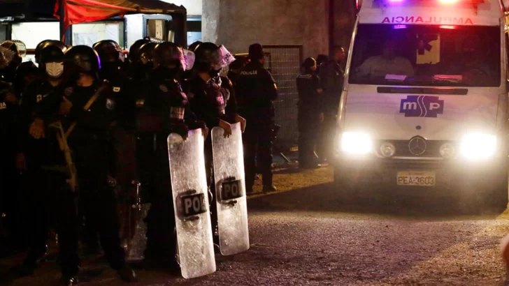 Al menos 68 muertos en un nuevo motín en la cárcel más grande de Ecuador Al menos 68 muertos en un nuevo motín en la cárcel más grande de Ecuador