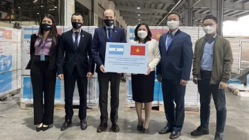 Llegaron a Vietnam 500 mil dosis de vacunas donadas por Argentina Llegaron a Vietnam 500 mil dosis de vacunas donadas por Argentina