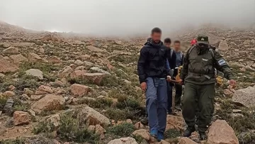Mendoza: rescataron a un andinista que había caído al vacío mientras escalaba