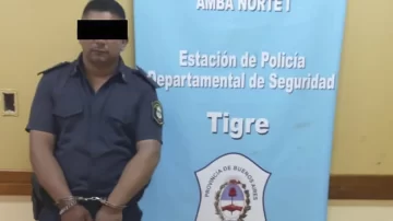 Un policía acosó a una joven que había ido a denunciar violencia de género Un policía acosó a una joven que había ido a denunciar violencia de género