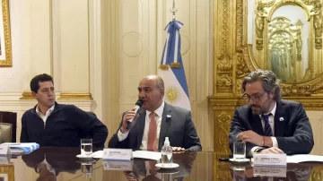 Manzur: “Con todo el viento de frente, son muchas las cosas que se vienen haciendo”