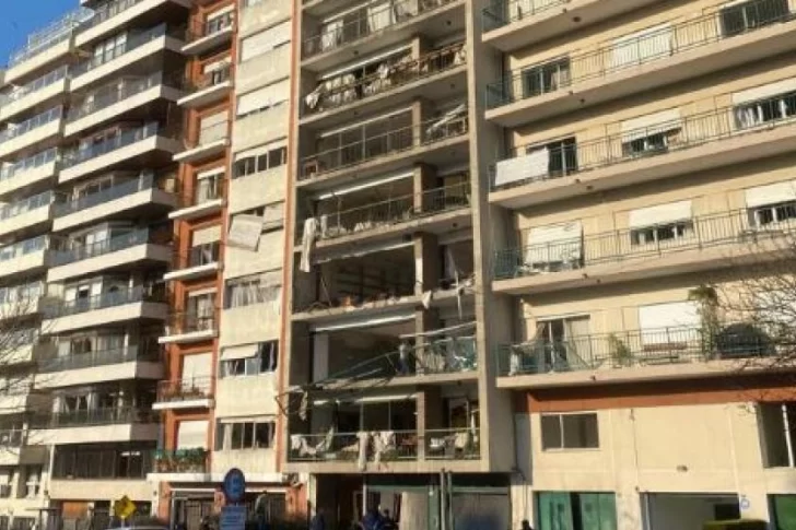 Fuerte explosión en un edificio de Montevideo provoca un incendio y heridos de gravedad