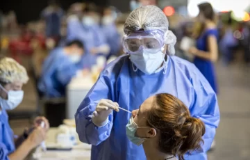 Reportaron 61 muertes y 7.902 contagios de coronavirus en los últimos siete días Reportaron 61 muertes y 7.902 contagios de coronavirus en los últimos siete días