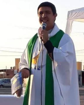 Escándalo con un cura sanjuanino que escribió en las redes “no se quejen de los femicidios” Escándalo con un cura sanjuanino que escribió en las redes “no se quejen de los femicidios”