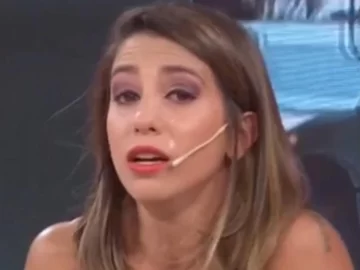 Cinthia Fernández vio a su ex con otra mujer y no pudo contener las lágrimas Cinthia Fernández vio a su ex con otra mujer y no pudo contener las lágrimas