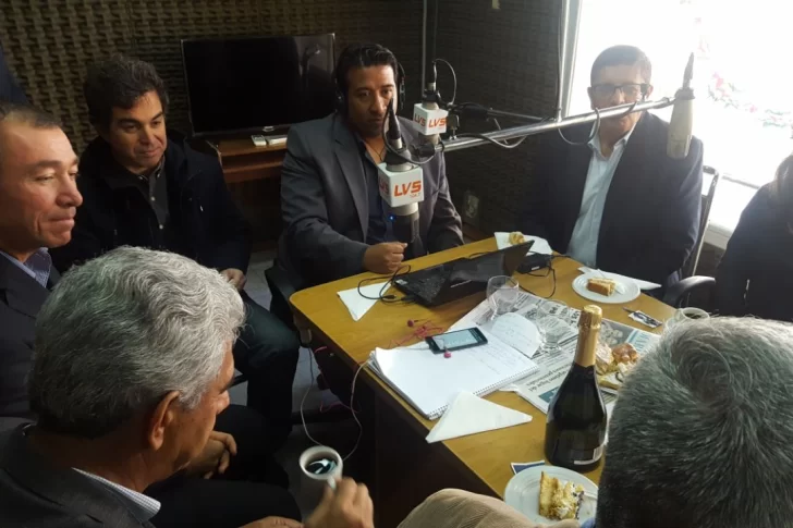 LV5 celebró su aniversario con visitas y torta para todos