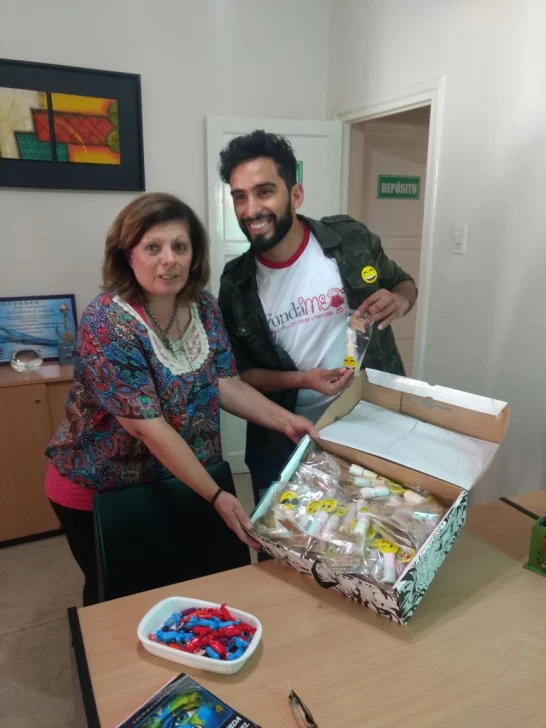 Gabo Usandivaras disfrutó a pleno visitar a los niños de FundaMe Gabo Usandivaras disfrutó a pleno visitar a los niños de FundaMe