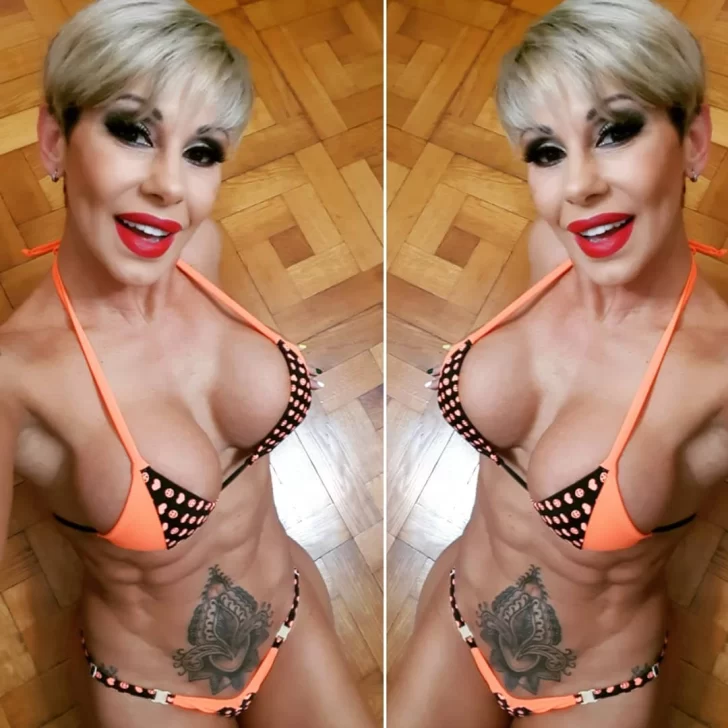 Mónica Farro posó con un body en la cama e incendió Instagram