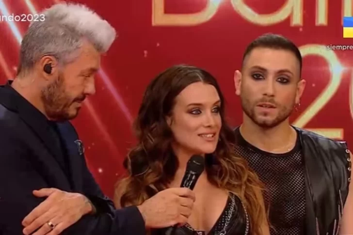 Fuerte cruce entre Camila Homs con Ángel de Brito por Tini Fuerte cruce entre Camila Homs con Ángel de Brito por Tini