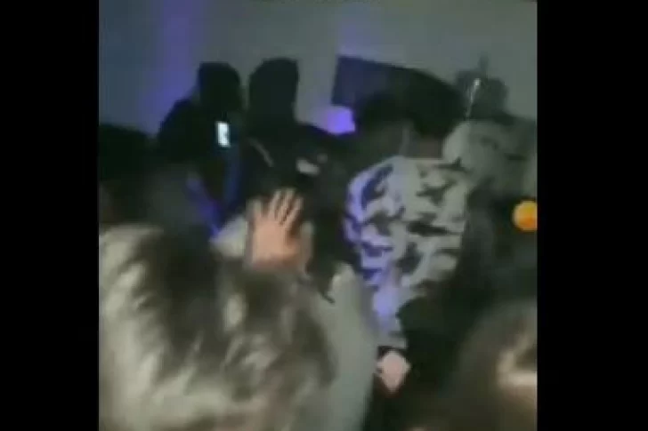 Revelaron los nombres de los jóvenes que participaron en la fiesta clandestina