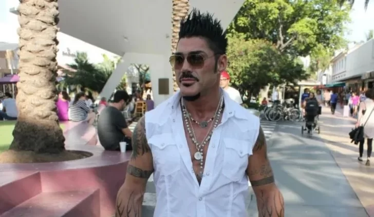 Creen que Ricardo Fort tendría un hermano perdido en Santiago del Estero