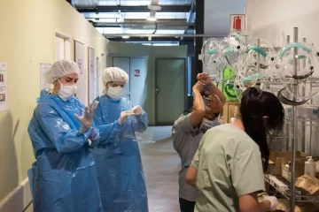 Chile batió su récord de contagios de Covid-19 por segundo día consecutivo Chile batió su récord de contagios de Covid-19 por segundo día consecutivo