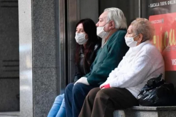 Declararon inconstitucional la medida de restricción para los mayores de 70 años