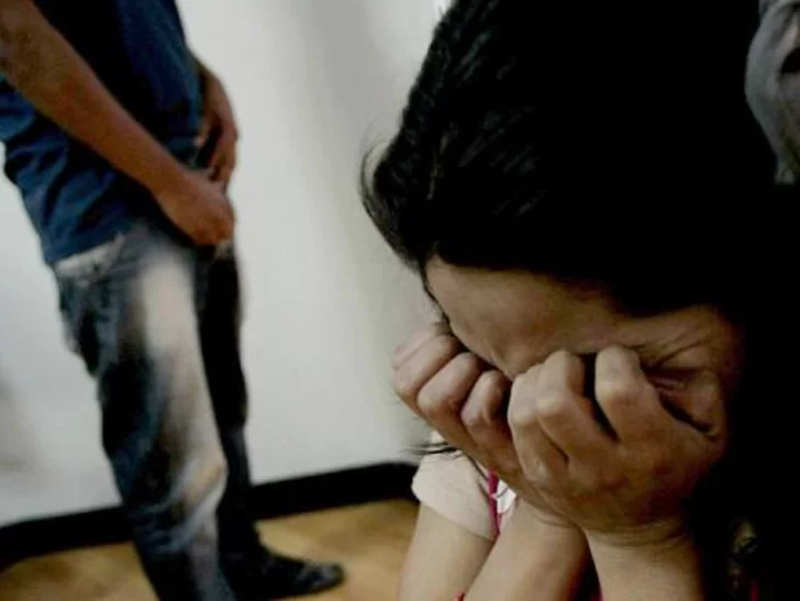 El novio de la tía, el chacal sexual que dormía en la misma casa que su víctima, una niña de 14 El novio de la tía, el chacal sexual que dormía en la misma casa que su víctima, una niña de 14