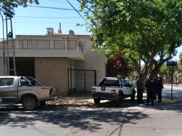 Aparatoso choque en un cruce transitado de Libertador, en la zona centro Aparatoso choque en un cruce transitado de Libertador, en la zona centro