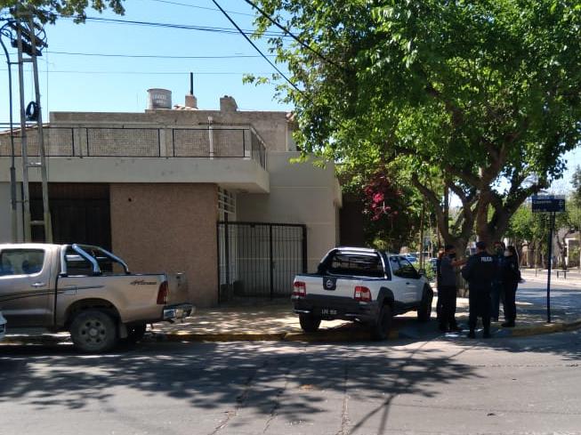 Aparatoso choque en un cruce transitado de Libertador, en la zona centro Aparatoso choque en un cruce transitado de Libertador, en la zona centro