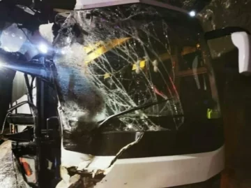 El impactante accidente automovilístico que vivió la selección de Bulgaria El impactante accidente automovilístico que vivió la selección de Bulgaria