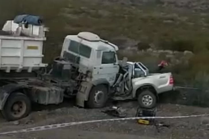 Dos personas murieron en el accidente frontal del Villicum