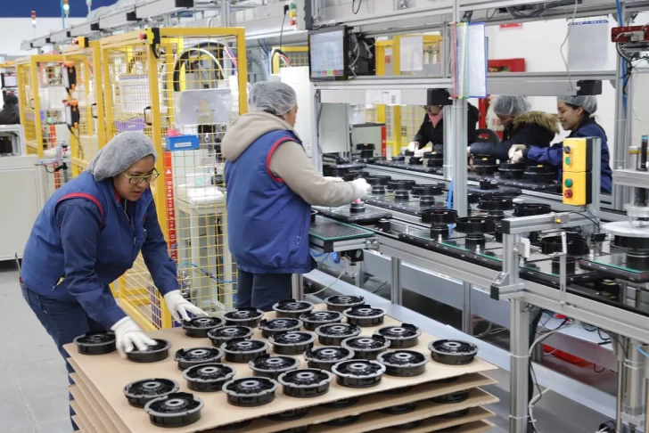 La economía subió en enero 1,9% respecto a diciembre y cayó 2% interanual La economía subió en enero 1,9% respecto a diciembre y cayó 2% interanual