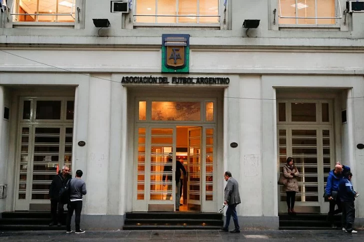 La CONMEBOL respondió y la AFA contraatacó