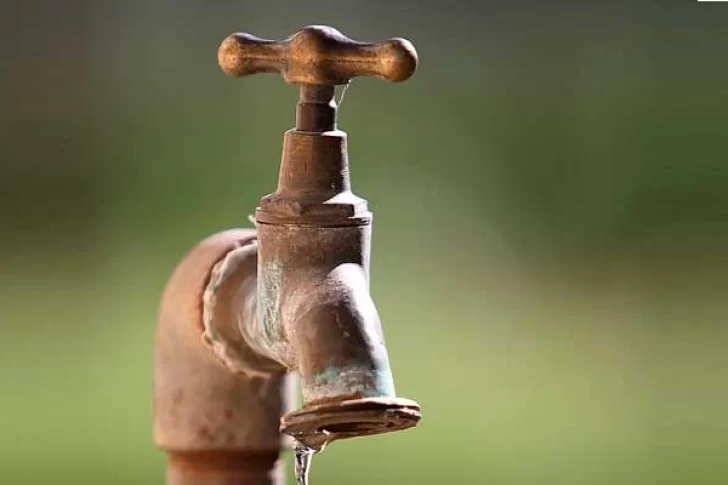 Hasta el jueves, 5 escuelas de Huaco no tendrán clases por la falta de agua