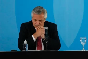 Fernández advirtió “a los eternos enjuiciadores”: “No nos van a parar” Fernández advirtió “a los eternos enjuiciadores”: “No nos van a parar”