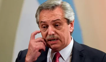 Fernández criticó a los empresarios que frente a la crisis reducen su personal: “Son unos miserables” Fernández criticó a los empresarios que frente a la crisis reducen su personal: “Son unos miserables”