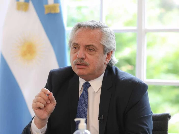 Fernández dijo que evalúa que las fuerzas de seguridad salgan a “disipar aglomeraciones” Fernández dijo que evalúa que las fuerzas de seguridad salgan a “disipar aglomeraciones”