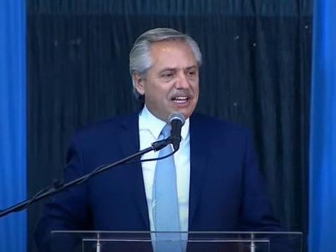 Alberto Fernández le abrió la puerta a una reelección al afirmar que este es su “primer mandato” Alberto Fernández le abrió la puerta a una reelección al afirmar que este es su “primer mandato”
