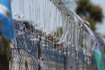 No darán por muertos a los tripulantes “hasta por lo menos tener una foto del submarino hundido” No darán por muertos a los tripulantes “hasta por lo menos tener una foto del submarino hundido”