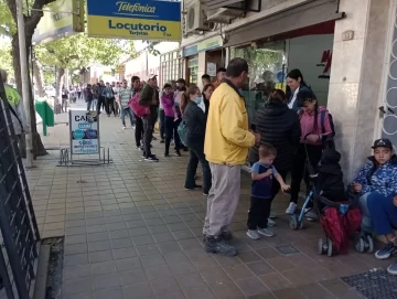 Caos en la sede central de ANSES: más de tres cuadras de fila y problemas con el sistema Caos en la sede central de ANSES: más de tres cuadras de fila y problemas con el sistema