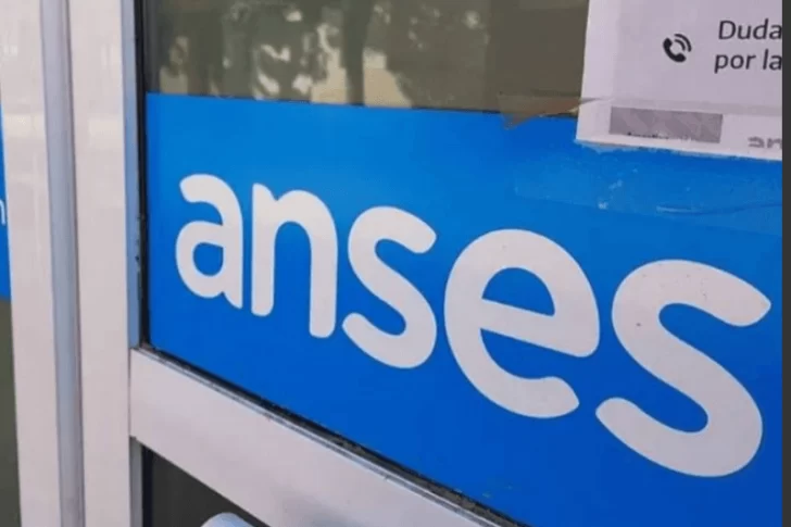 Pagos de ANSES en enero de AUH, AUE, Asignaciones Familiares, jubilados y más
