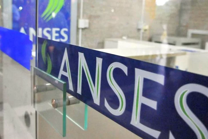 ANSES: ¿cuánto se cobra con aumento la AUH, AUE y jubilaciones?