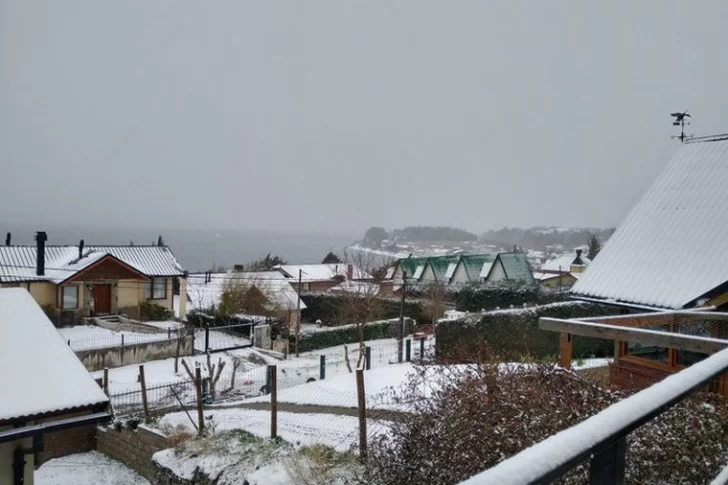 [VIDEO] Una nevada sorprendió a Bariloche en plena primavera