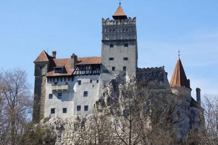 El castillo de Drácula se convirtió en un centro de vacunación