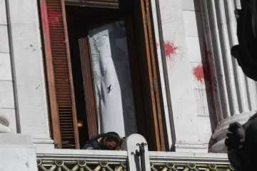 CFK pidió ser querellante en la causa por los incidentes en el Congreso CFK pidió ser querellante en la causa por los incidentes en el Congreso