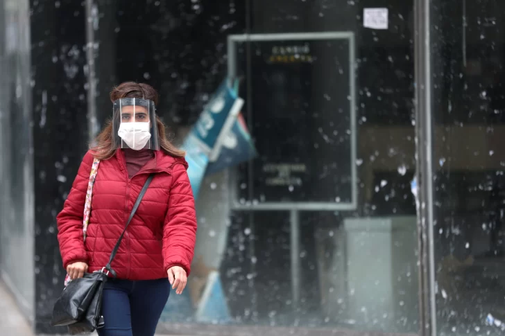 Aíslan a 150 personas en Necochea por el “baby shower clandestino”