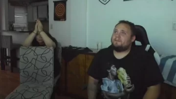 “Gorda, llamá a la ambulancia”: corrió hasta el balcón para gritar el gol pero la ventana estaba cerrada “Gorda, llamá a la ambulancia”: corrió hasta el balcón para gritar el gol pero la ventana estaba cerrada