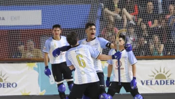 Argentina goleó a Chile y clasificó por adelantado a las semifinales Argentina goleó a Chile y clasificó por adelantado a las semifinales