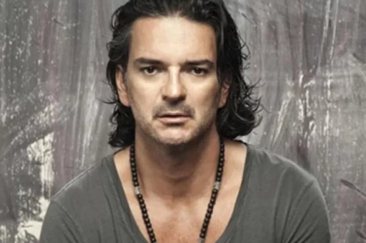 Impacto por mujer que se quitó la ropa en pleno concierto de Ricardo Arjona