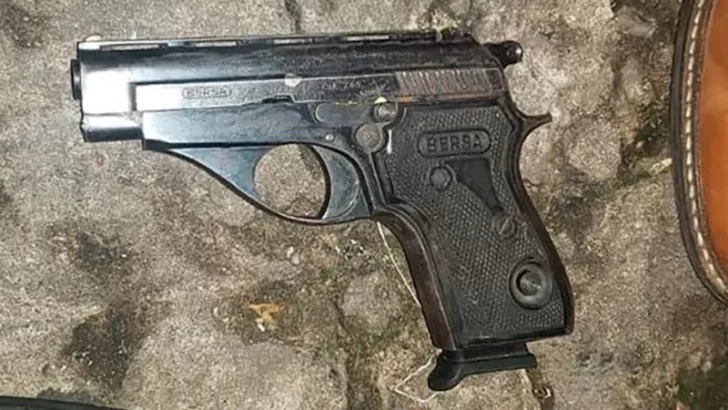 Nuevas pericias: el arma que usó el atacante estaba cargada pero no tenía bala en la recámara Nuevas pericias: el arma que usó el atacante estaba cargada pero no tenía bala en la recámara