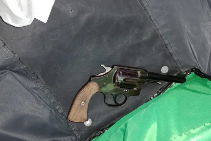 Un niño tomó el arma de su abuelo y baleó por accidente a un amigo de su hermano