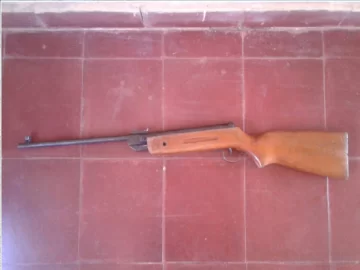 Se sacaba selfies con un rifle y mató a su sobrino de 12 años