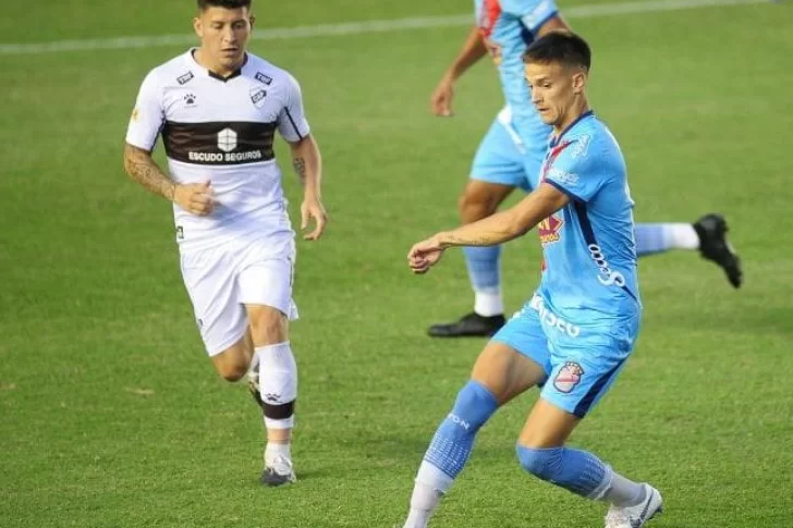 Arsenal y Platense mostraron su pobre presente en el torneo con un triste empate