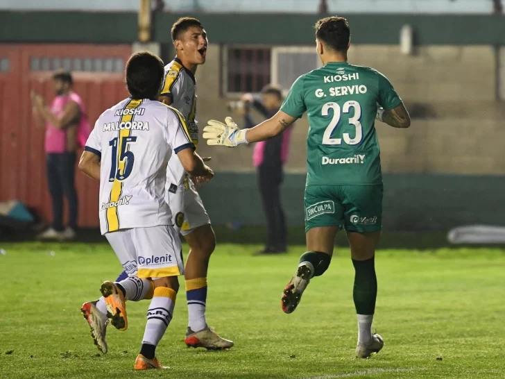 Rosario Central arrastra el efecto del clásico y goleó a Arsenal
