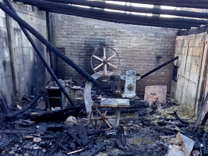 Tres incendios con pérdidas materiales se registraron en menos de 5 horas